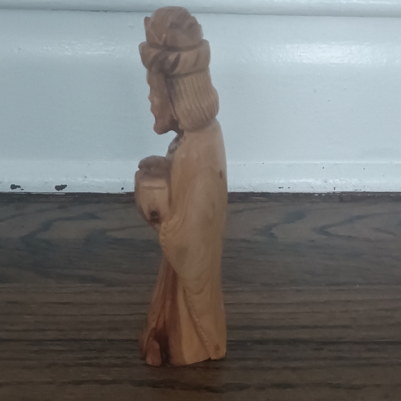 Nativity Figurine - Picture 3 of 4